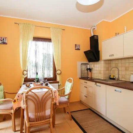 Appartement In Mit Grill Und Garten By Interhome