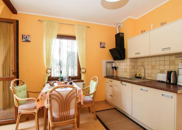 Appartement In Mit Grill Und Garten By Interhome